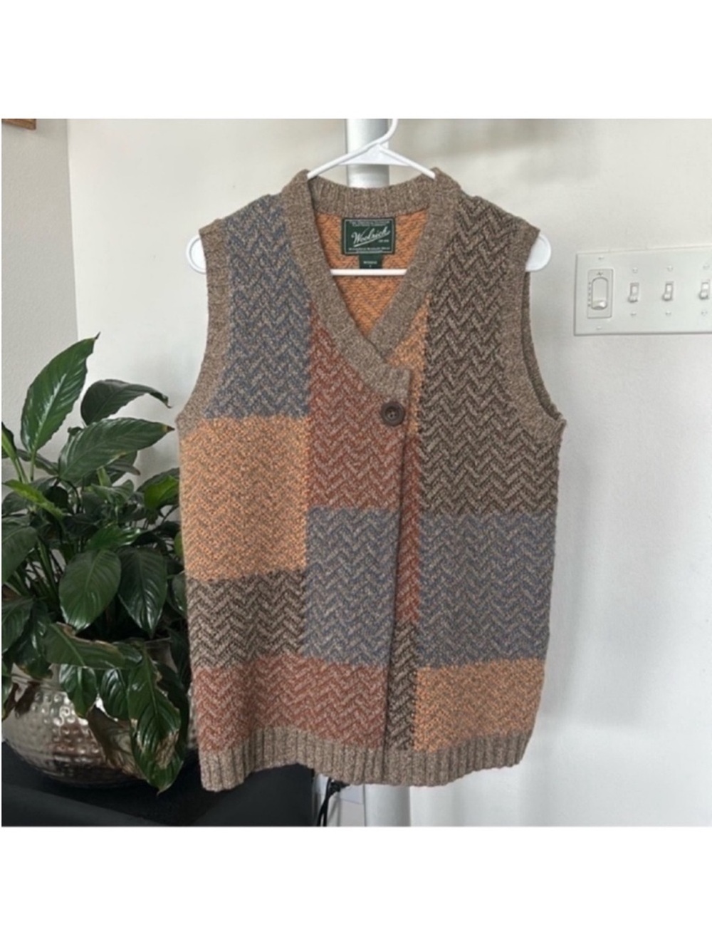 Woolrich Lambswool Knit Sweater cardigan Vest Sz S BOHO Patch Pattern Neutral